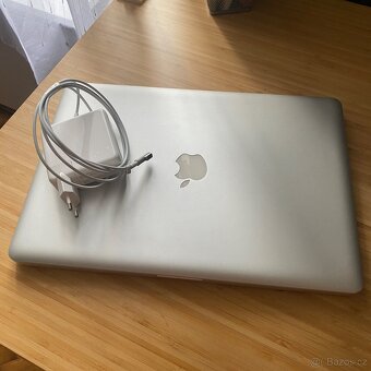 MacBook Pro 15” - 7