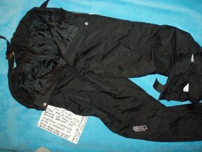 zimní oblečení na hory, oteplovačky lyžařské, bundy - 7