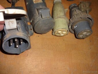 Vypínač a zásuvky - 7