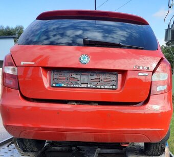 nd z škoda fabia 2 1.2htp 44kw červená modrá bílá - 7