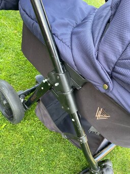 Kočarek Venicci + autosedačka Cybex - 7