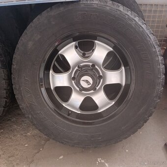 Toyota Hilux - 7