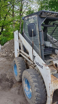 Smykový nakladač bobcat 743 - 7