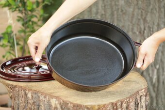 STAUB litinový hrnec oválný 33 cm 6,6 ltr - 7