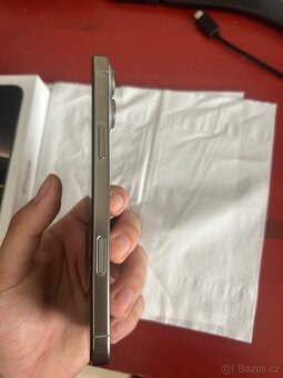 iPhone 16 Pro Max 256GB, přírodní titan - 7