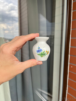 Míšeň Meissen Miniaturní porcelánová vázička 6 cm - 7