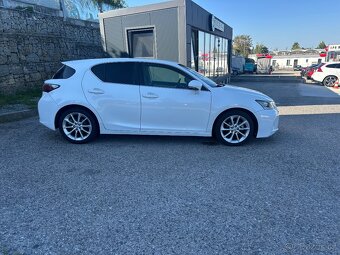 Lexus CT 200h 2011 - 7