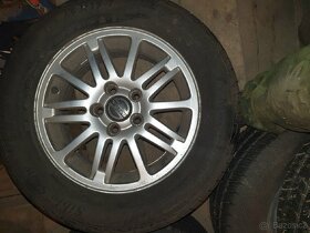 Prodám zimní kola 195/65 R15 - 7