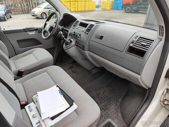 Volkswagen Caravelle - 7