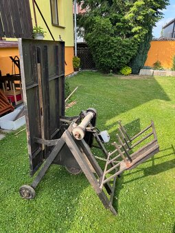 Okružní pila s podavačem - 7