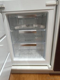 Vestavná lednice Electrolux ENN2854COW - 7