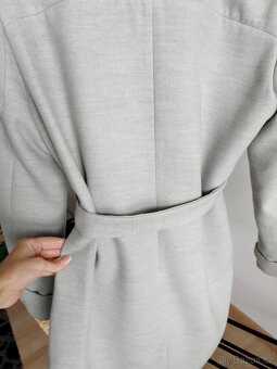 Nový zimní kabát Orsay šedý velikost XL (44) - 7