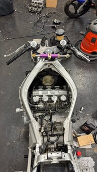 Yamaha R6 2001 okruhovka - 7