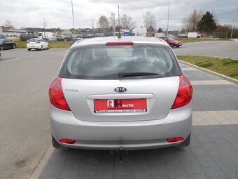 Kia Cee'd 1.4i CVVT 16V Comfort, 80 kW, Klima - 7