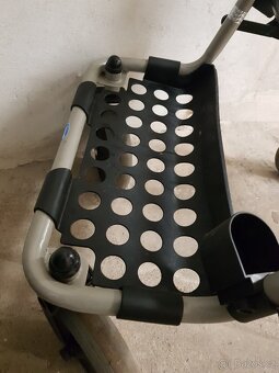 INVACARE kvalitní skládací chodítko do 130kg - 7
