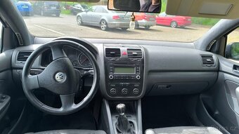 Volkswagen Golf V 1.9 tdi 2006 rv.
2006
1.9 tdi - 7