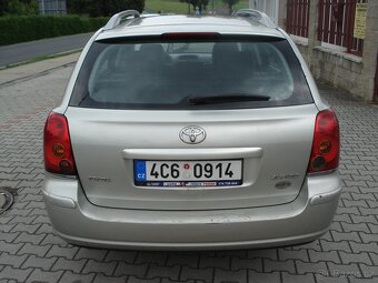 TOYOTA AVENSIS KOMBI 2.0 D-4D,NOVÁ STK,MODEL 2005 - 7