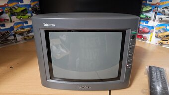 Historická retro vintage barevná TV Sony Trinitron KV-9MD1 - 7