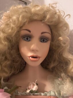 Sběratelská značená porcelánová panenka - 7