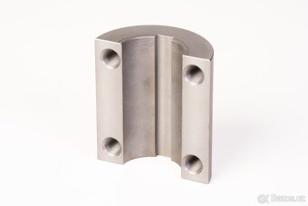 Prodám náhradní díly na traktor Zetor Z25 - 7