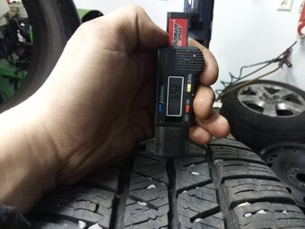 205/60 R16 Zimní Continental + Barum - 7