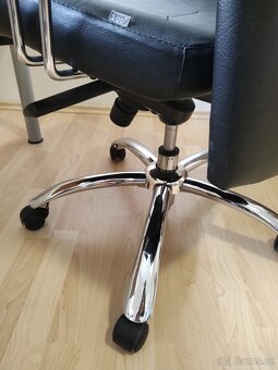 STOLEK IKEA PSACÍ - PC. 4.800,- - 7