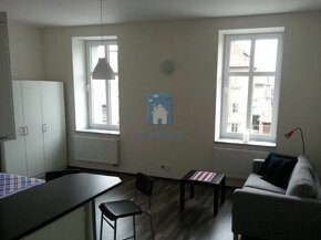Nabízíme pronájem prostorného bytu 1+kk, 37 m2, Plzeň - Vých - 7