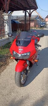 Honda CBR 900RR Fireblade 1999 SC33 - 7