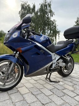 Honda VFR 750F RC36 1993 - 7