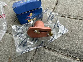 Volha Gaz 21, Gaz 24,UAZ, Víčko- palec- kontakty rozdělovač - 7