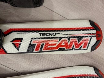 Prodám lyže a boty, dětské, velikost bot 22,2 a lyže 80cm. I - 7