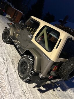 Jeep Wrangler SAHARA 2.5i - 7