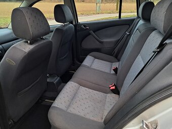 ŠKODA OCTAVIA Combi 1.6i 6/2002 KLIMA,ALU,VYHŘ.SED, STK 2027 - 7