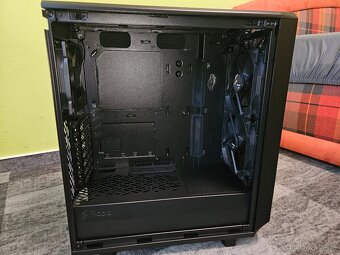 Prodám počítačovou skříň Fractal Design Meshify 2 Compact TG - 7