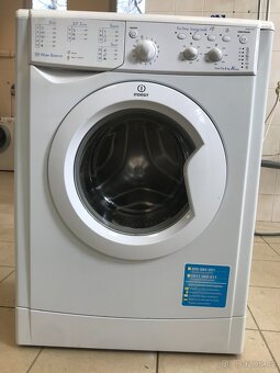 Prodám pračku Indesit - 7