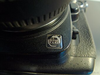 Fujifilm Finepix S5 Pro - 7