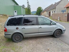 Ford Galaxy 1.9 TDI 96 kW 2004,7 míst - 7