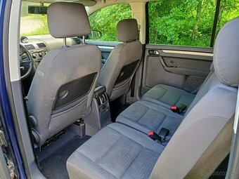 prodám Volkswagen Touran 2,0 FSI - 7