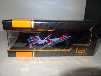 1:43 Hyundai Veloster IXO - 7
