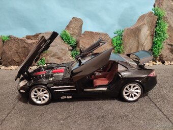 Prodám model 1:18 Mercedes McLaren SLR - 7