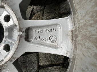 Originální zimní sada kol Škoda Fabia 4. Hadar 15" - 7
