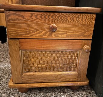 Celodřevěná ložnice komplet - 7