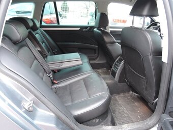 Škoda Superb Kombi 2.0 TDi DSG Kůže Navi 2012 - 7