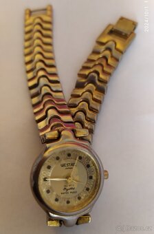 Nabízím dvoje staré dámské hodinky o pr. 23mm - 7