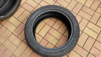 Letní pneumatiky CONTINENTAL 235/45 R18 zánovní 95% DOT 23 - 7