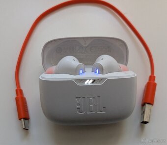 Sluchátka JBL Tune 230NC TWS, bílá - 7