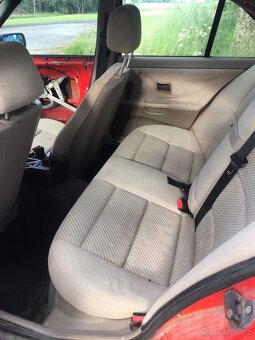 BMW e36 318 sedan - 7