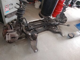 BMW 3 E9X E91 E90 karosářské díly dveře kapota nárazník - 7