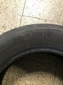235/55/18 prodám letní sadu pneu - 7