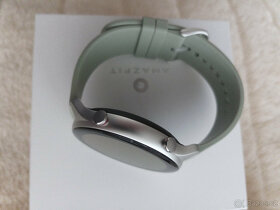 Nové hodinky Amazfit GTR 2e Matcha Green - 7